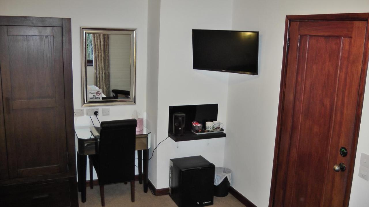 בירצ'ינגטון Bay Lodge מראה חיצוני תמונה